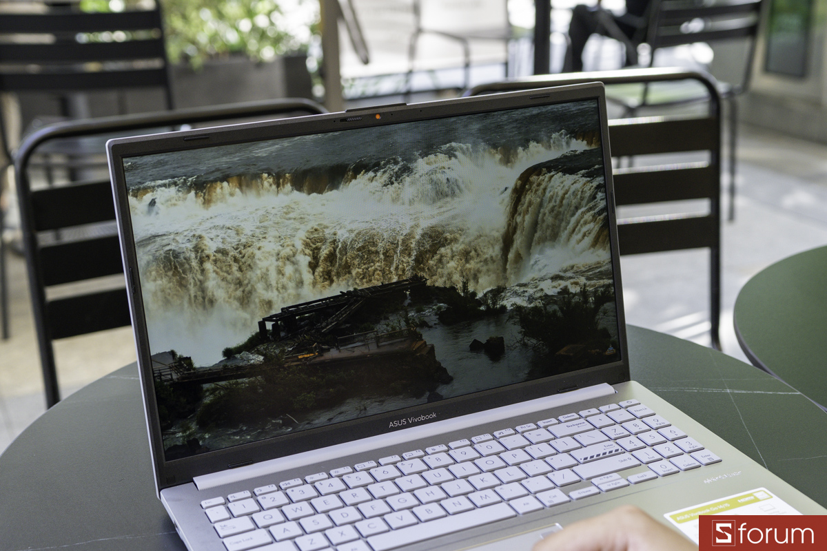 Màn hình ASUS VivoBook Go 14