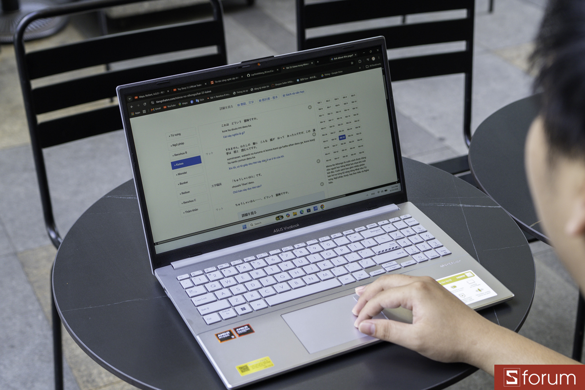 Học tập trên ASUS VivoBook Go 14