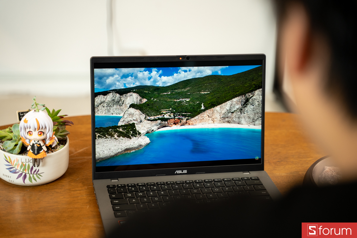 Màn hình ASUS VivoBook S14