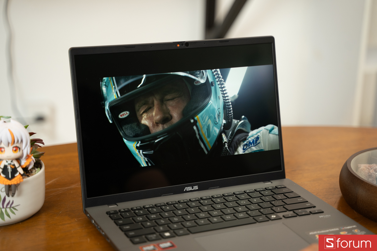 Giải trí trên ASUS VivoBook S14