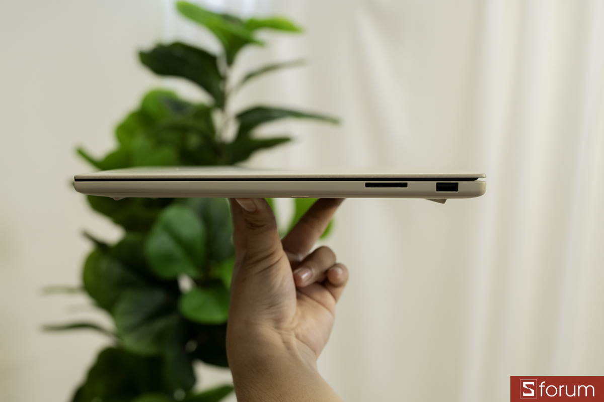 Thiết kế ASUS ZenBook A16