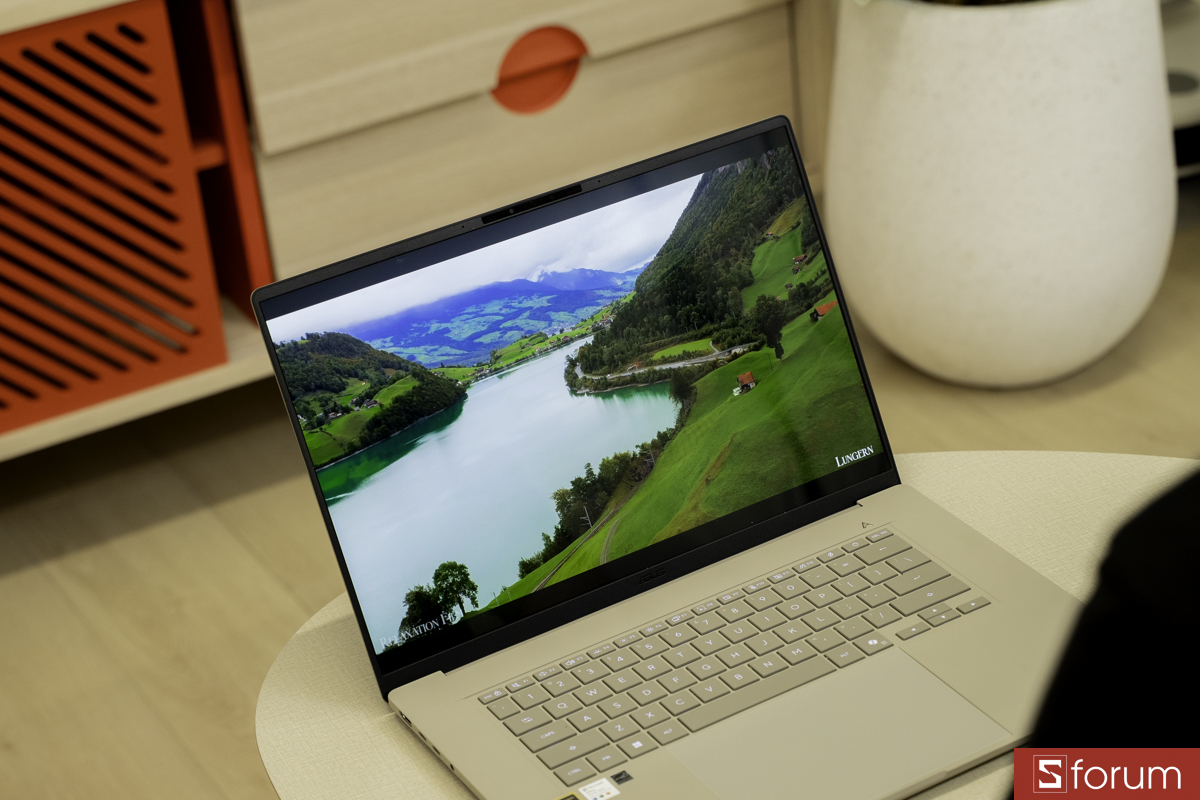 Màn hình ASUS ZenBook A16