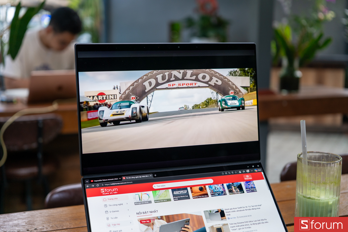 Màn hình ASUS ZenBook Duo 2026