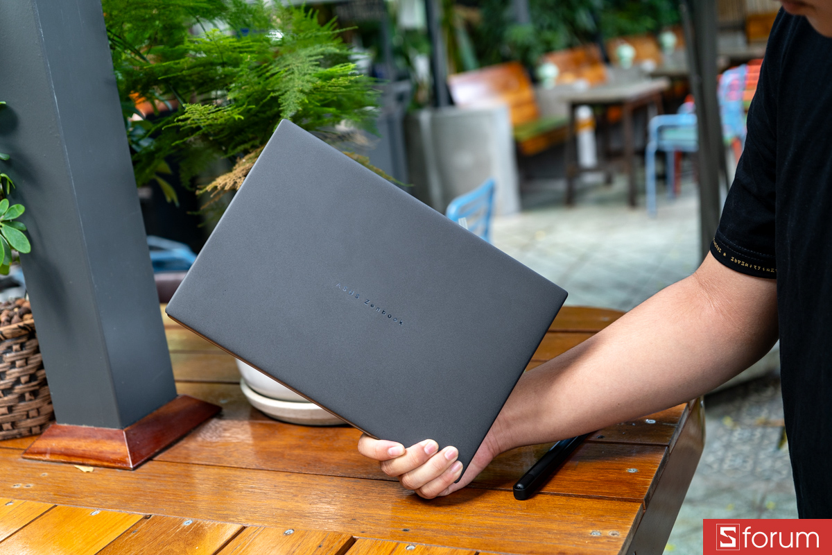 Trên tay ASUS ZenBook Duo 2026