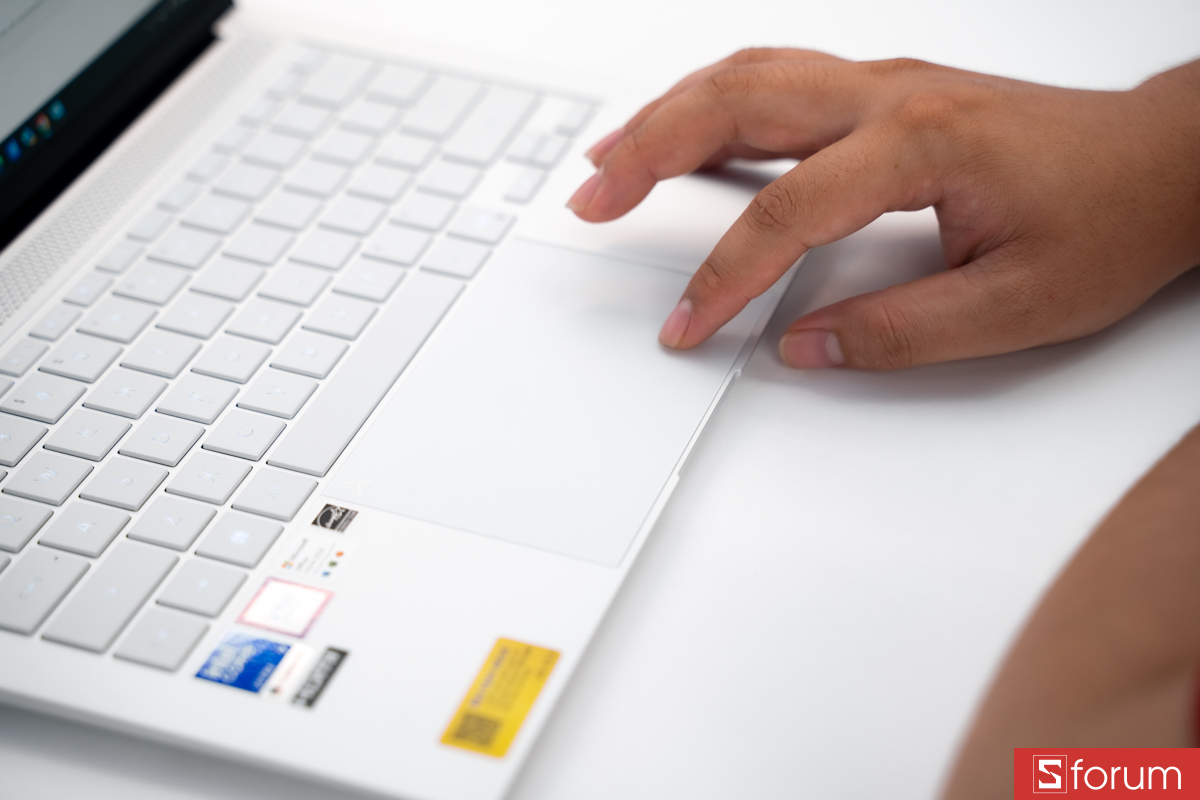 Trackpad trên ASUS ZenBook S 14
