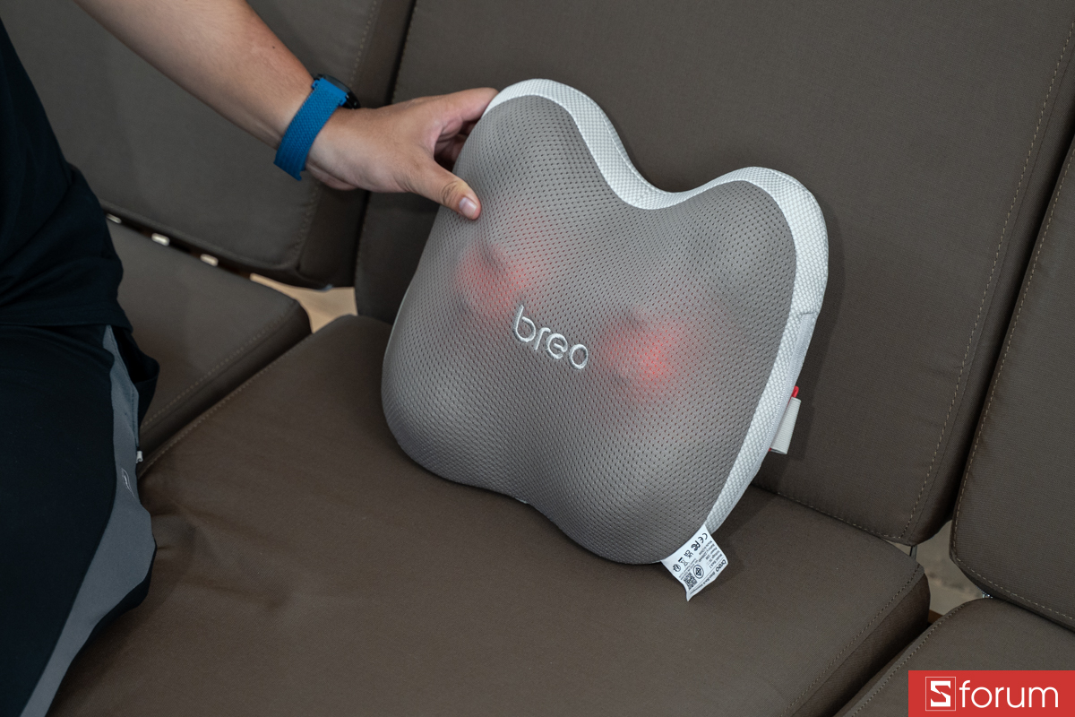 Khả năng chườm nóng trên Breo Back 2