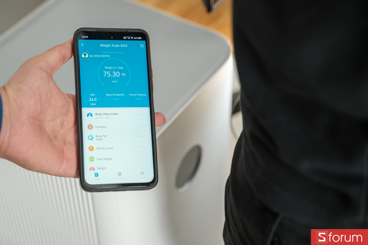 Theo dõi chỉ số cơ thể qua ứng dụng