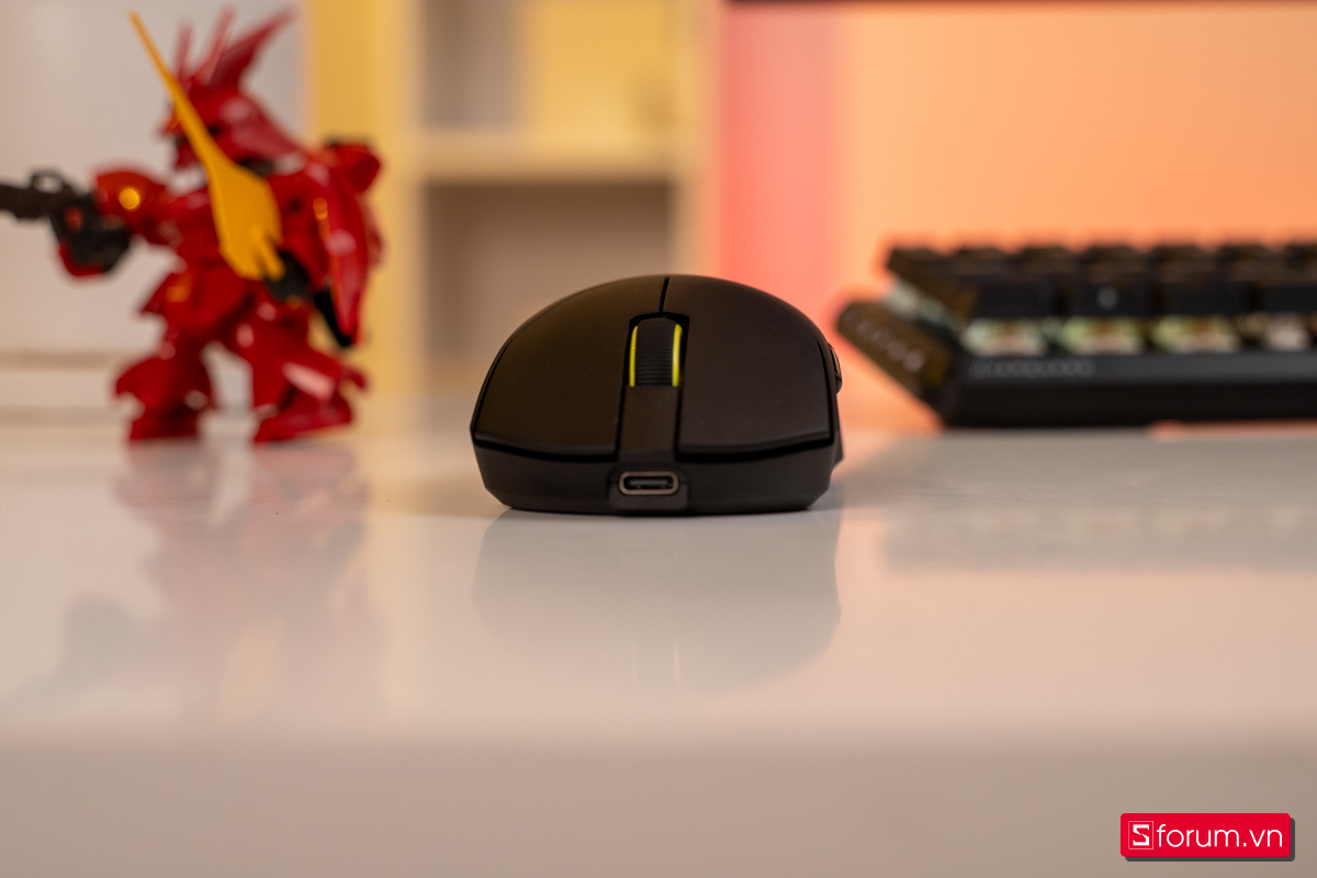 Trên tay Corsair SABRE V2 PRO
