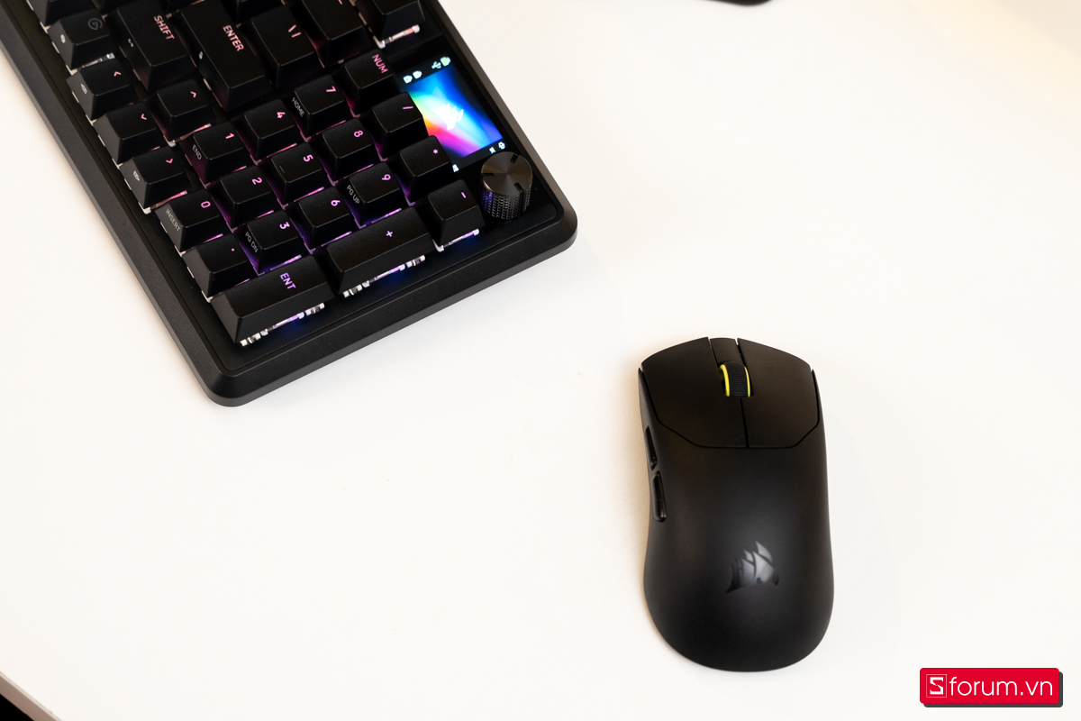 Trên tay Corsair SABRE V2 PRO