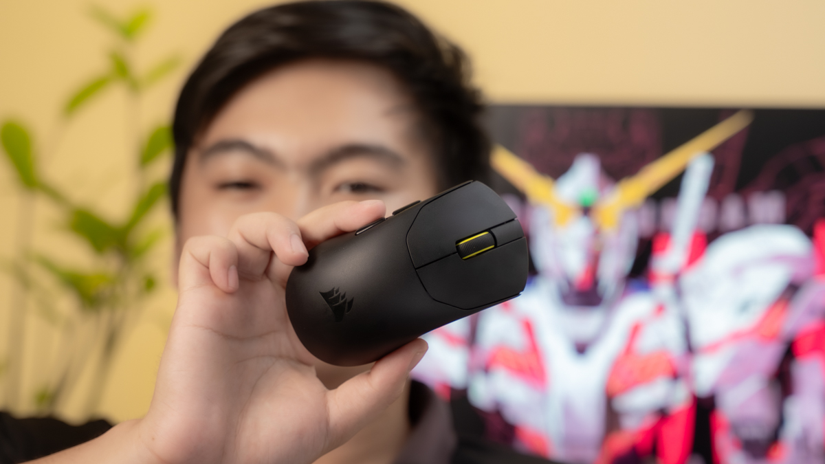 Trên tay Corsair SABRE v2 PRO Ultralight: Chuột gaming siêu nhẹ chỉ 36g, Polling Rate 8000Hz, giá 2.8 triệu