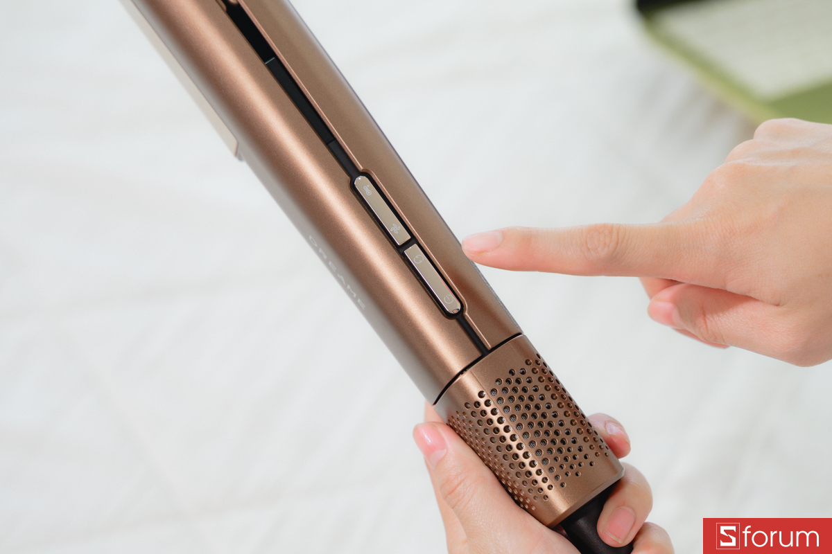 Phím bấm vật lý trên Dreame Aero Straight Hair Dryer