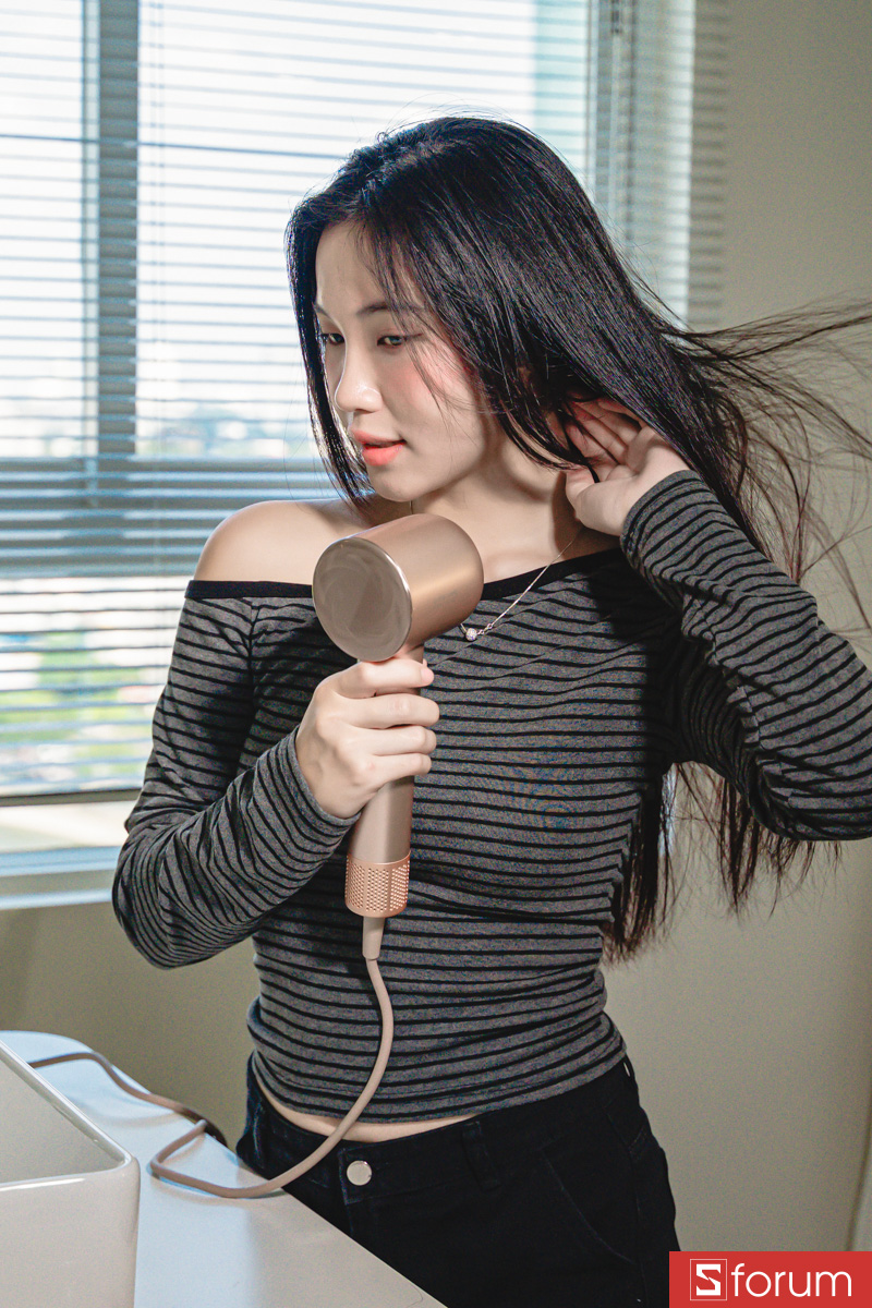 Động cơ 110,000 vòng/phút trên Dreame Glory Uni Hairdryer