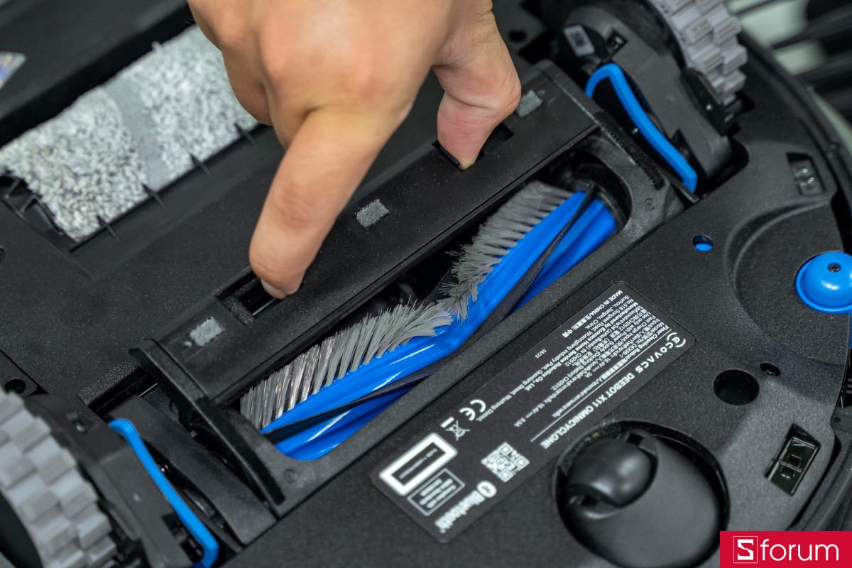 Chổi hút chính trên Ecovacs Deebot X11 Omni Cyclone