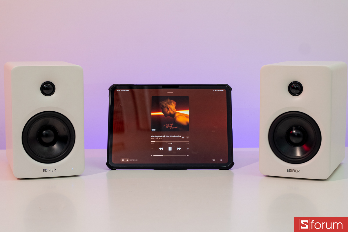 Trên tay Edifier M90
