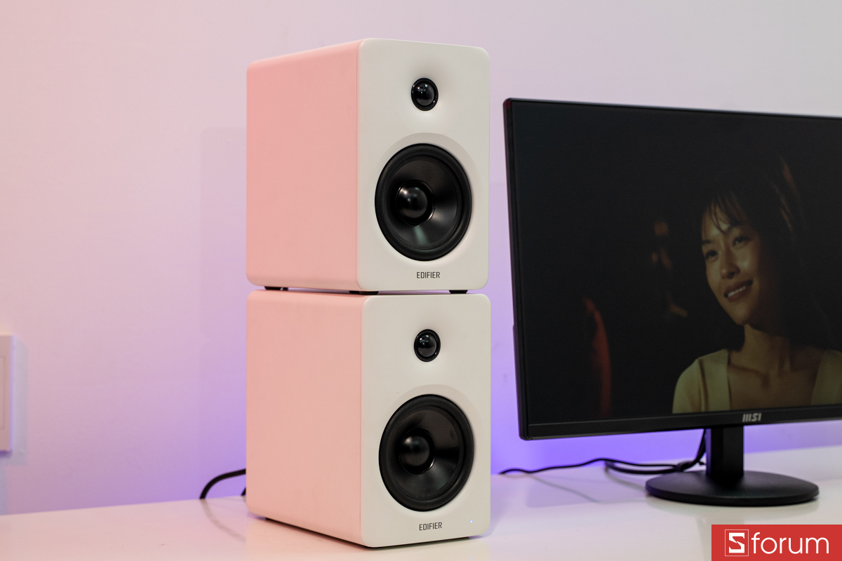 Nghe nhạc cùng Edifier M90