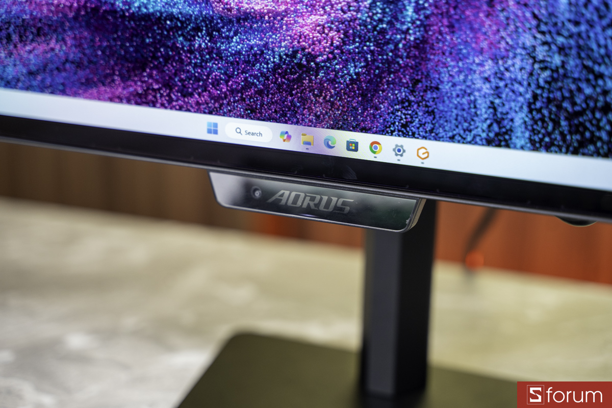 Ngoại hình GIGABYTE AORUS ELITE FO27Q28G