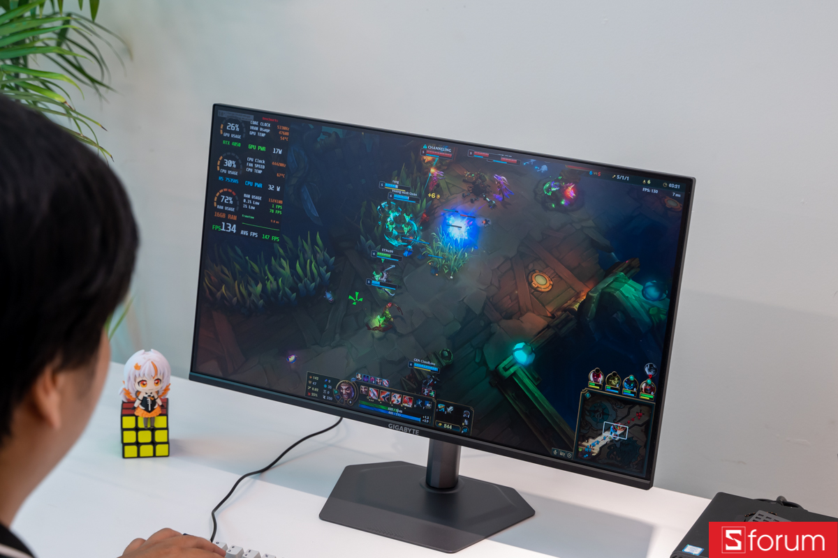 Gaming trên Gigabyte G25F2A