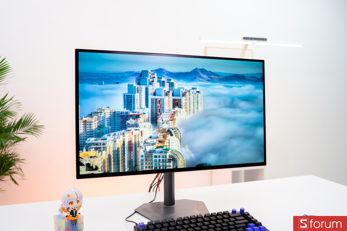 Mặt trước Gigabyte MO27Q28G