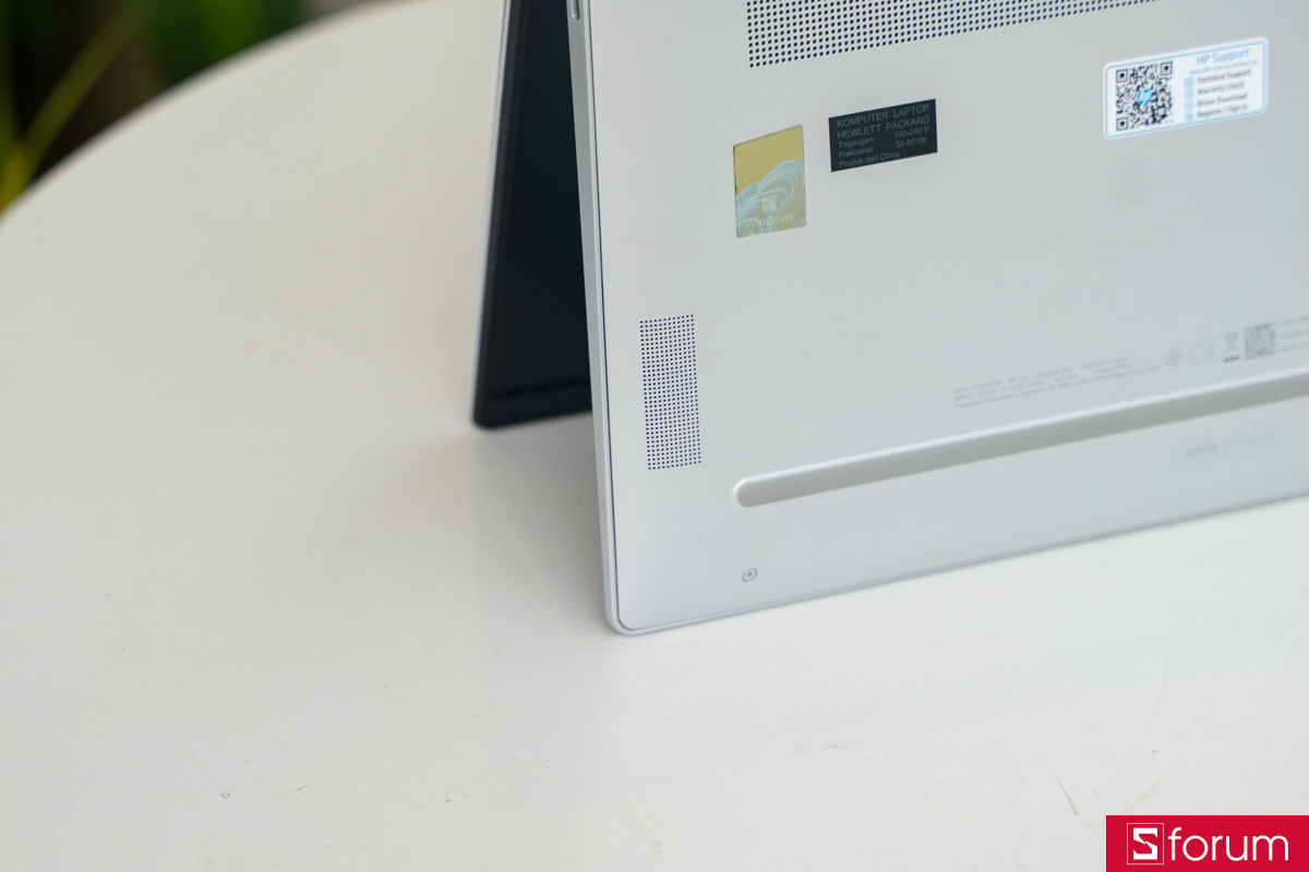 Loa trên HP OmniBook 7 AI