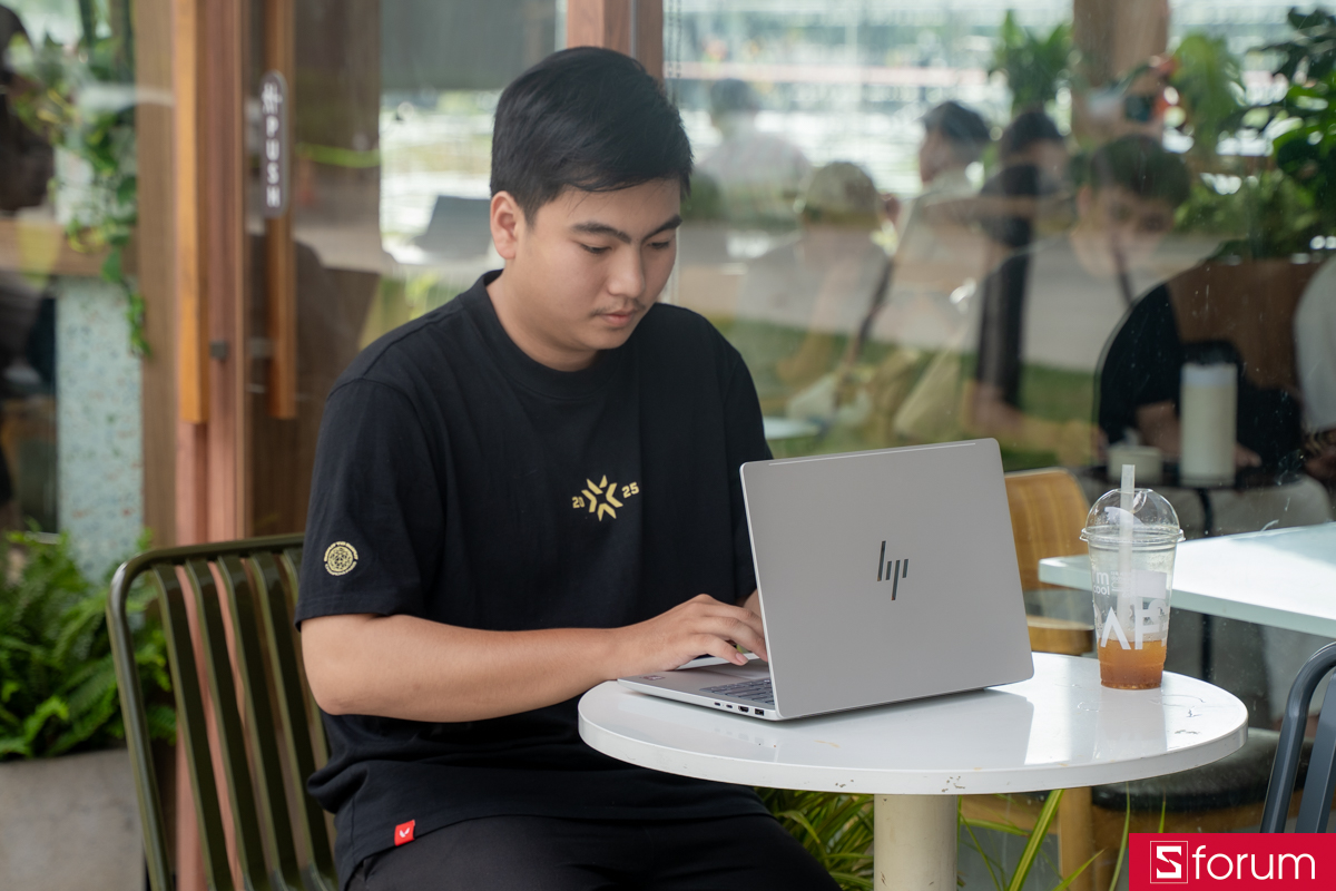 Thời lượng pin trên HP OmniBook 7 AI