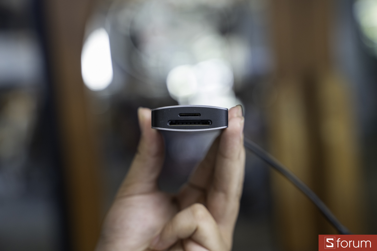 Cổng kết nối cạnh dưới Belkin Connect USB-C 7-in-1