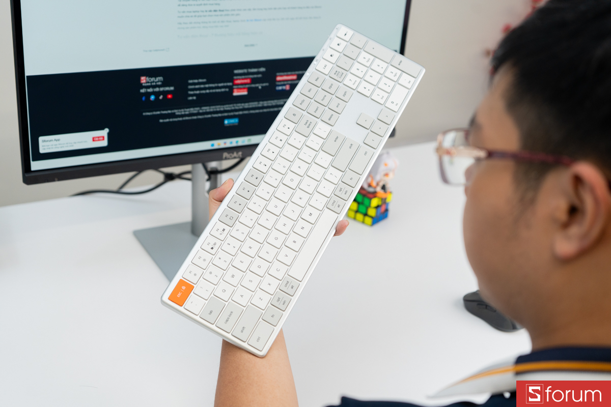 Trên tay HyperOne Gen 3 Plus
