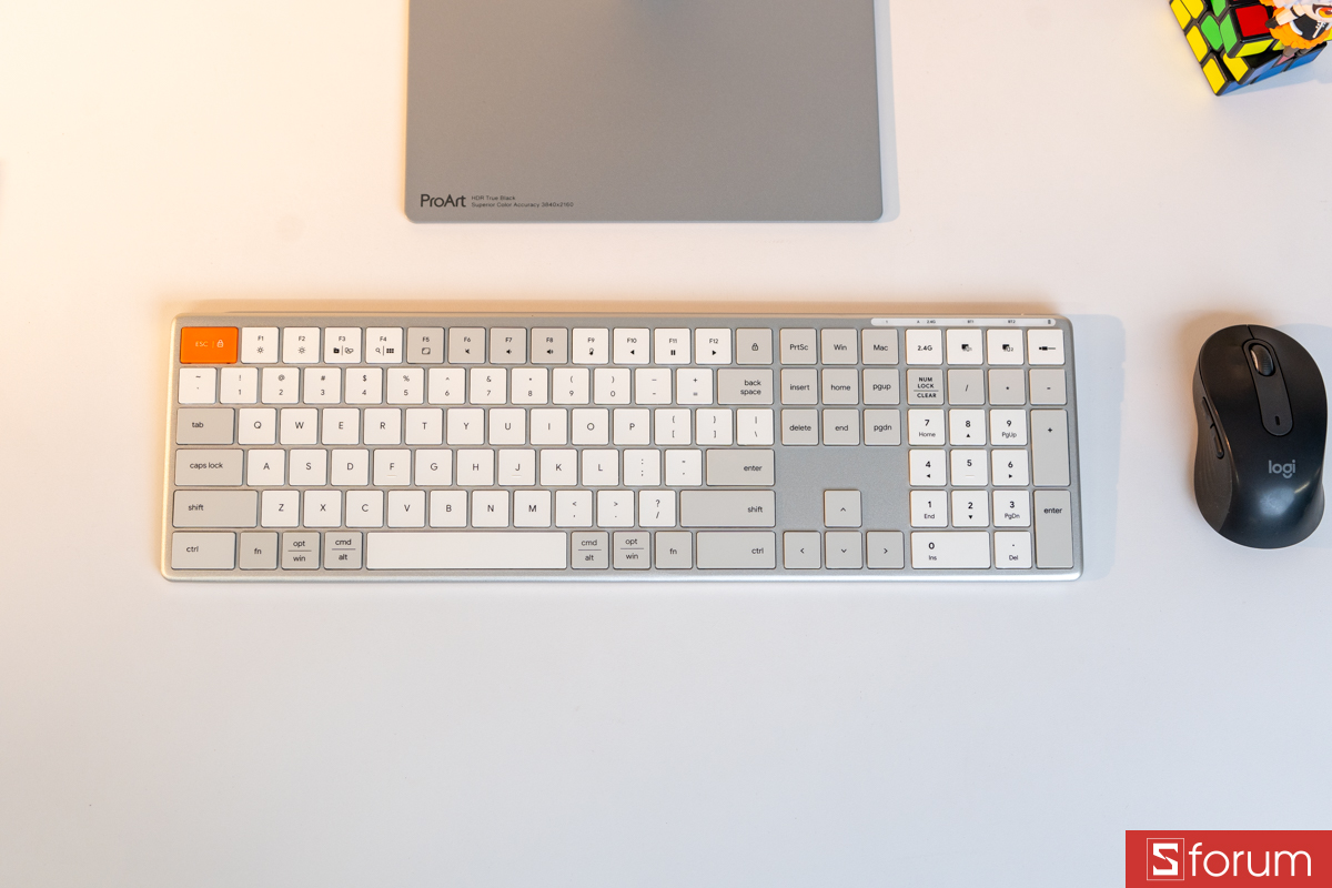 Mặt trên HyperOne Gen 3 Plus