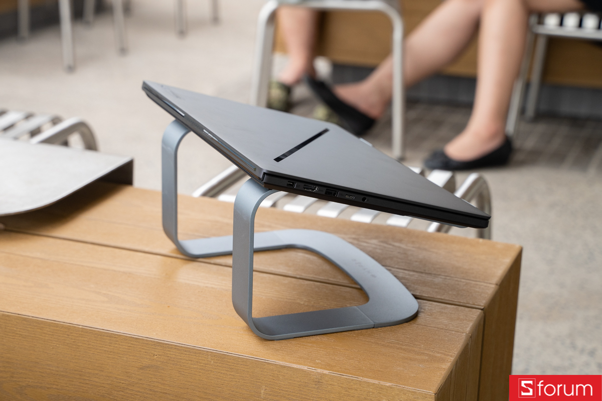 Ngoại hình HyperSpace Ergonomic Laptop Stand