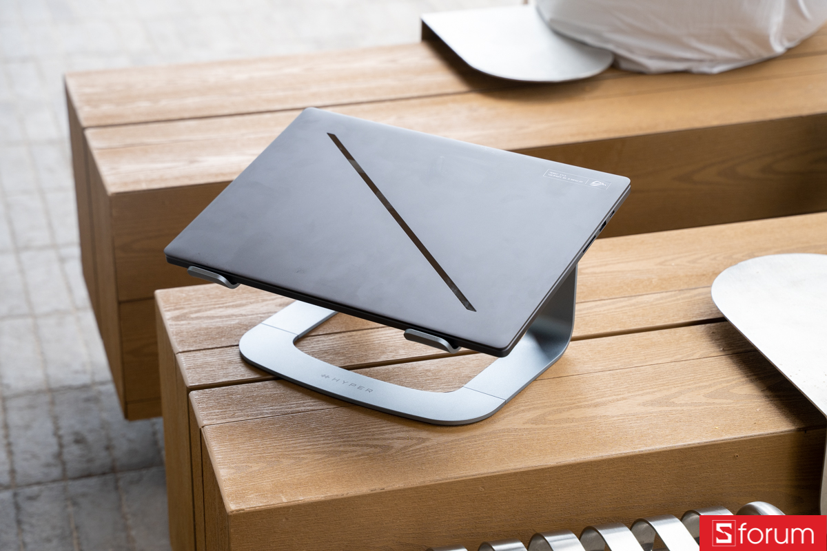 Khả năng đỡ laptop của HyperSpace Ergonomic Laptop Stand