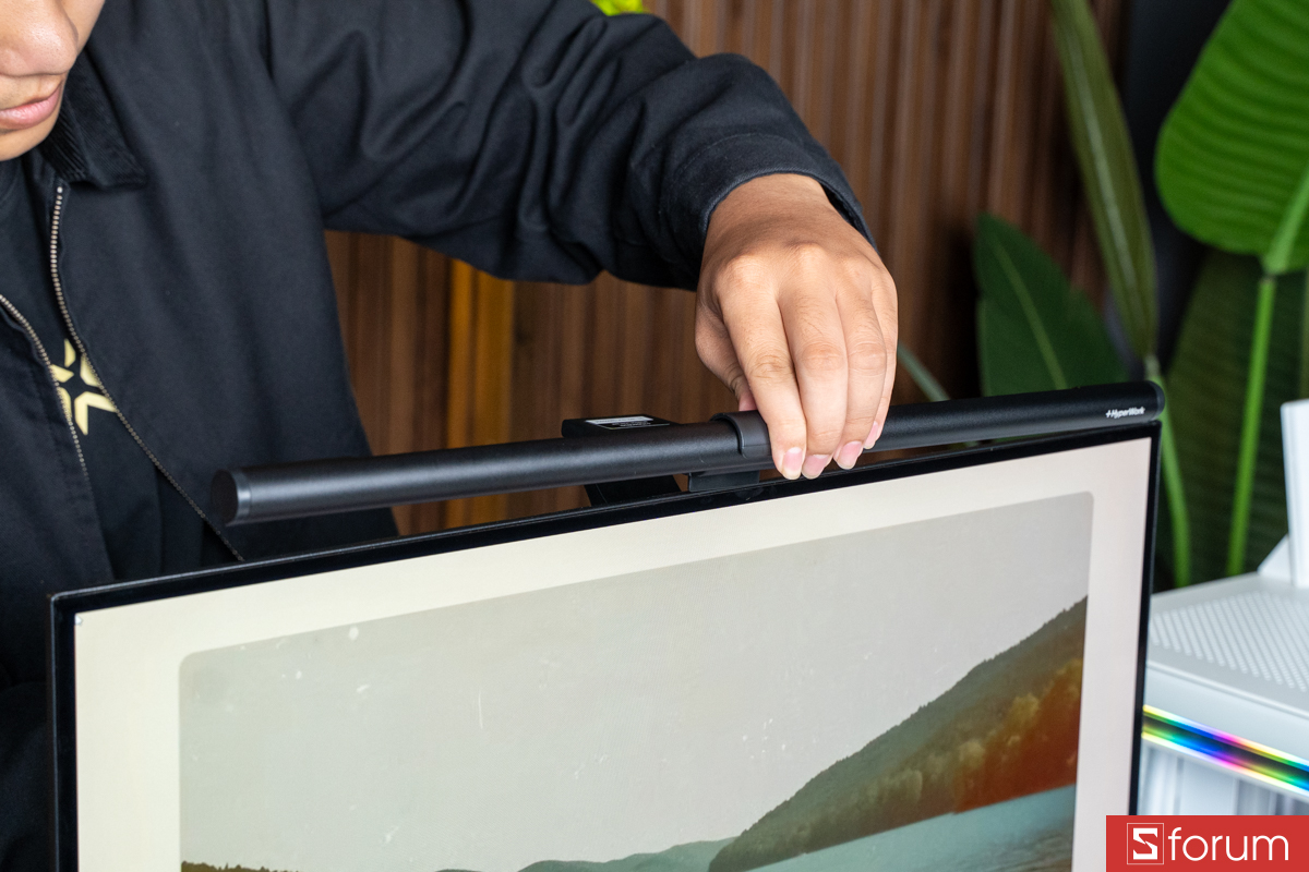 Lắp đặt HyperWork Monitor Lightbar LB01