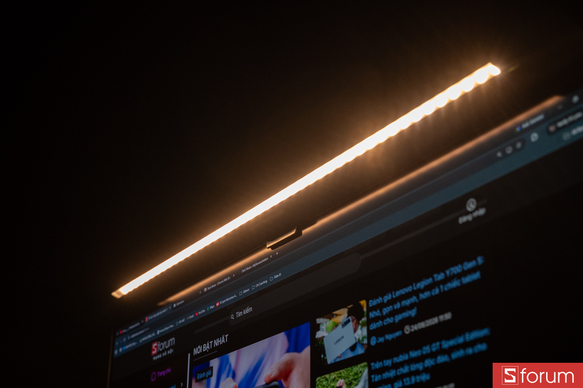 Đèn vàng trên HyperWork Monitor Lightbar LB01