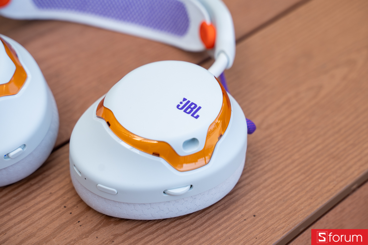 Thiết kế JBL Quantum 650