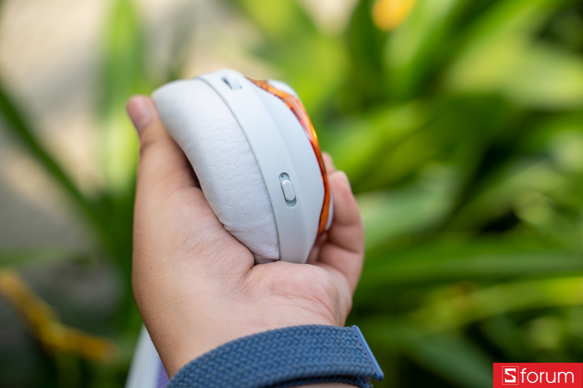 Cổng kết nối trên JBL Quantum 650