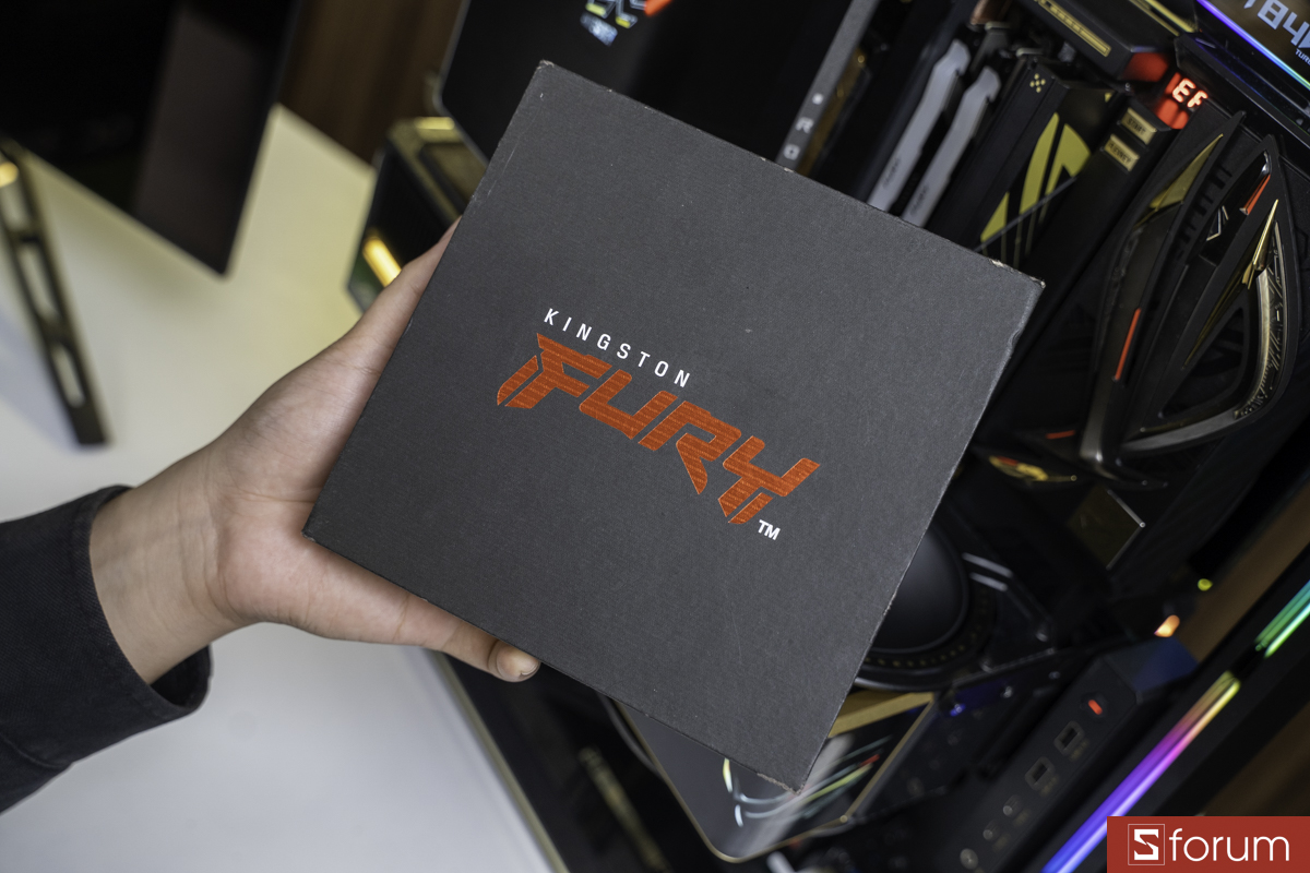 Mở hộp Kingston FURY Renegade DDR5 RGB CL32