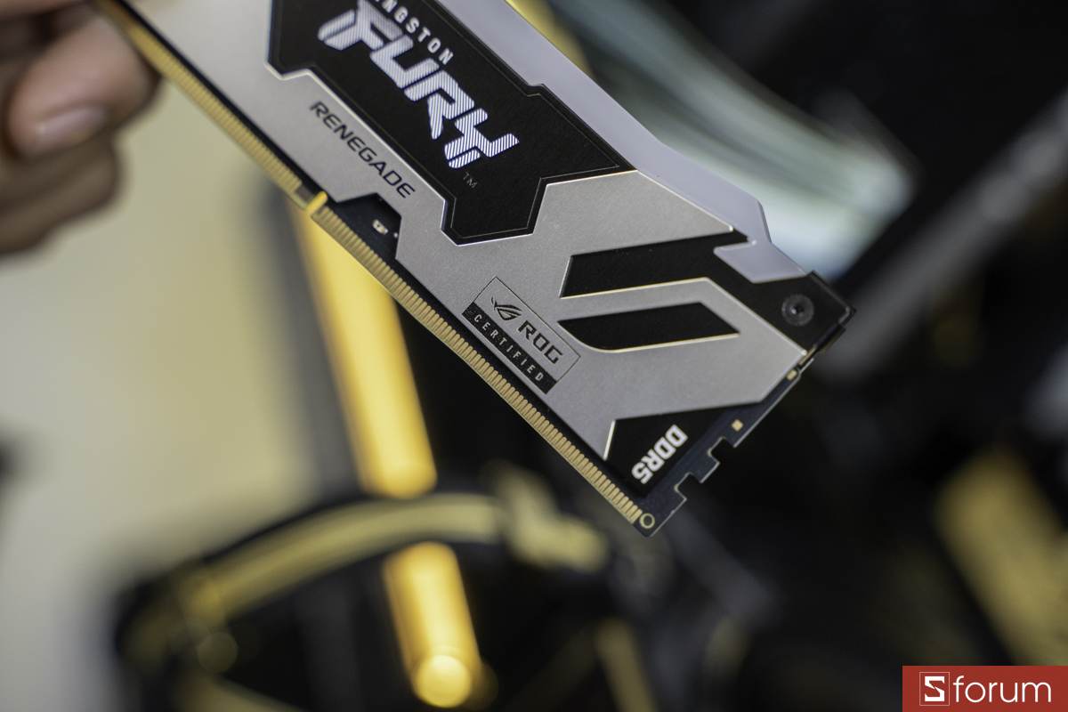Ngoại hình Kingston FURY Renegade DDR5 RGB CL32