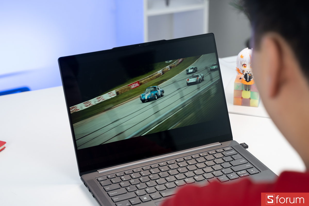 Màn hình Lenovo IdeaPad Slim Pro 7