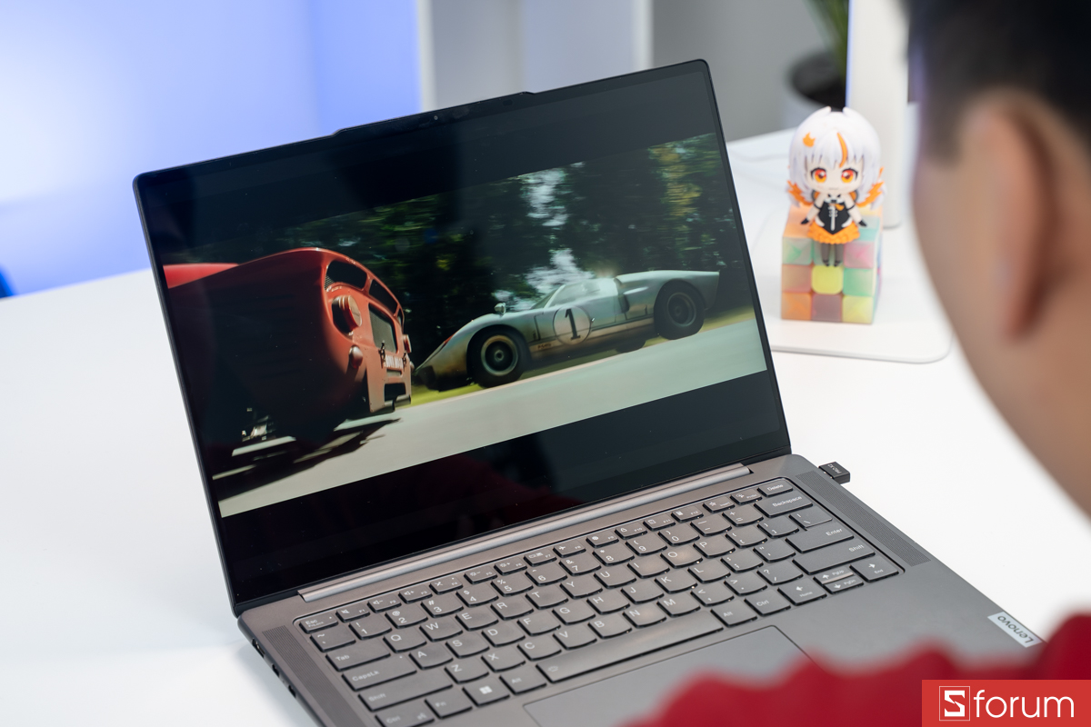 Màn hình Lenovo IdeaPad Slim Pro 7