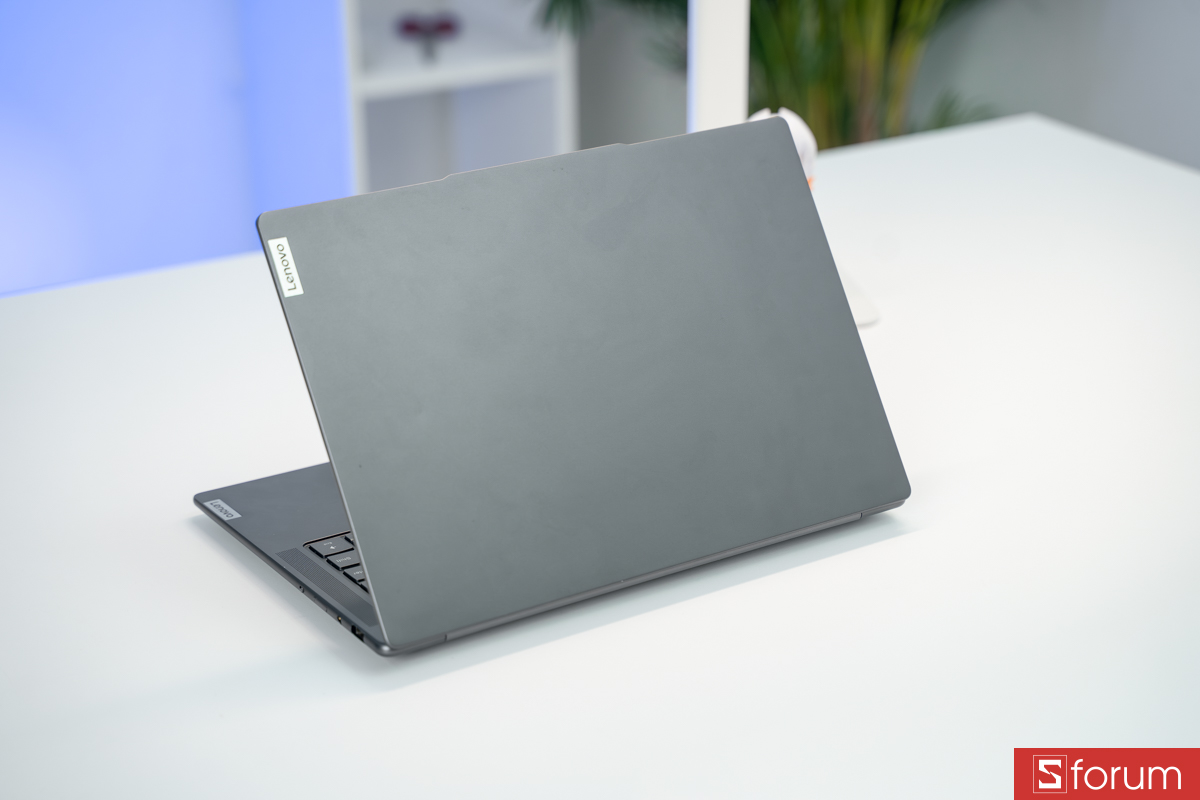 Mặt lưng Lenovo IdeaPad Slim Pro 7
