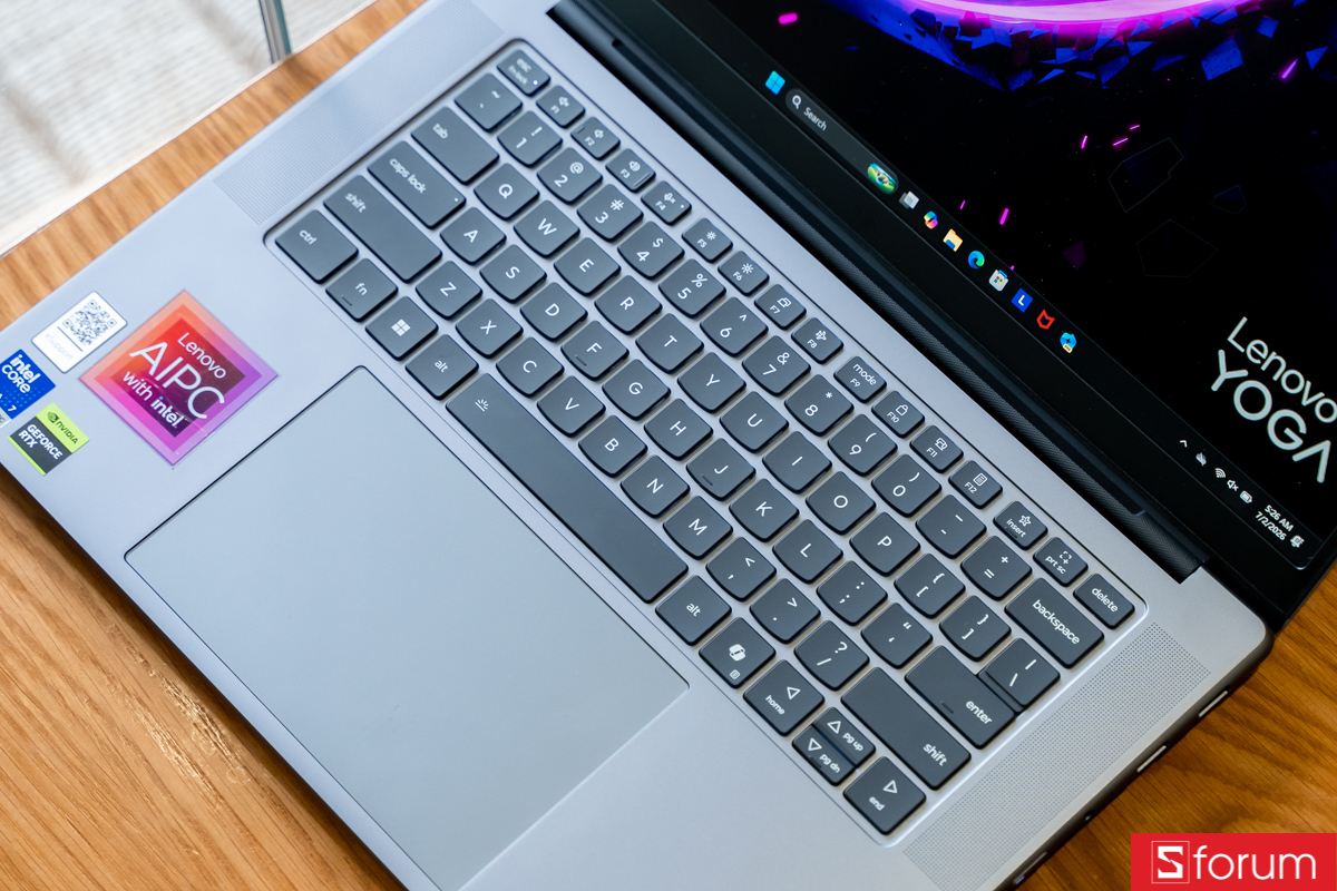 Bàn phím và touchpad trên Lenovo Yoga Pro 7 15IPH11