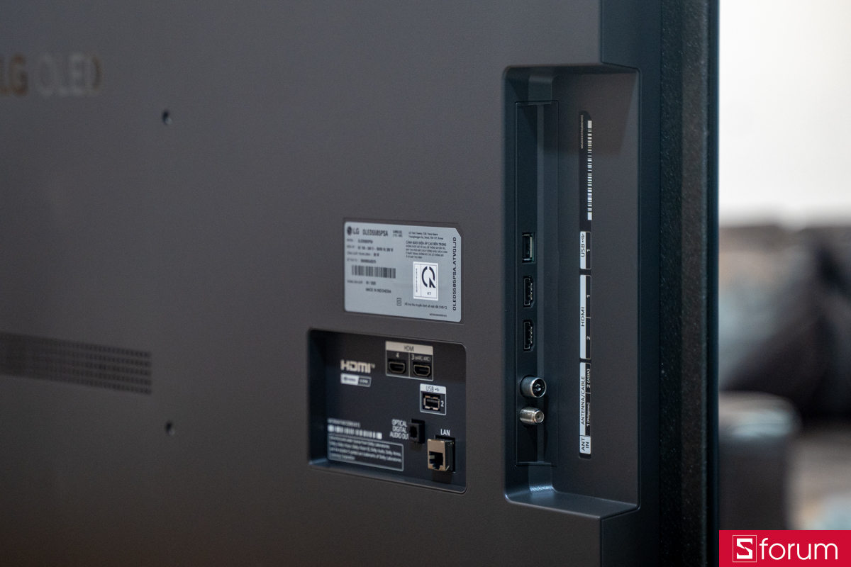 Cổng kết nối trên LG OLED 4K 55 inch B5