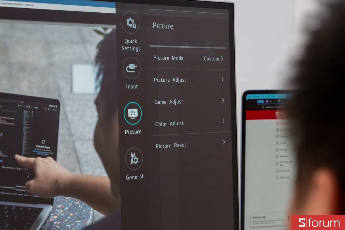 Điều chỉnh hình ảnh trên LG UltraFine evo 32 inch