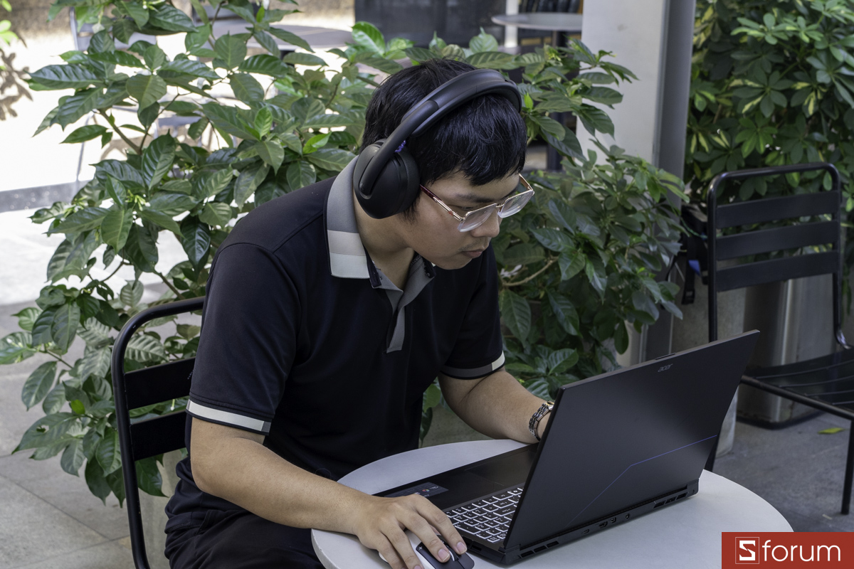 Trải nghiệm Logitech G325