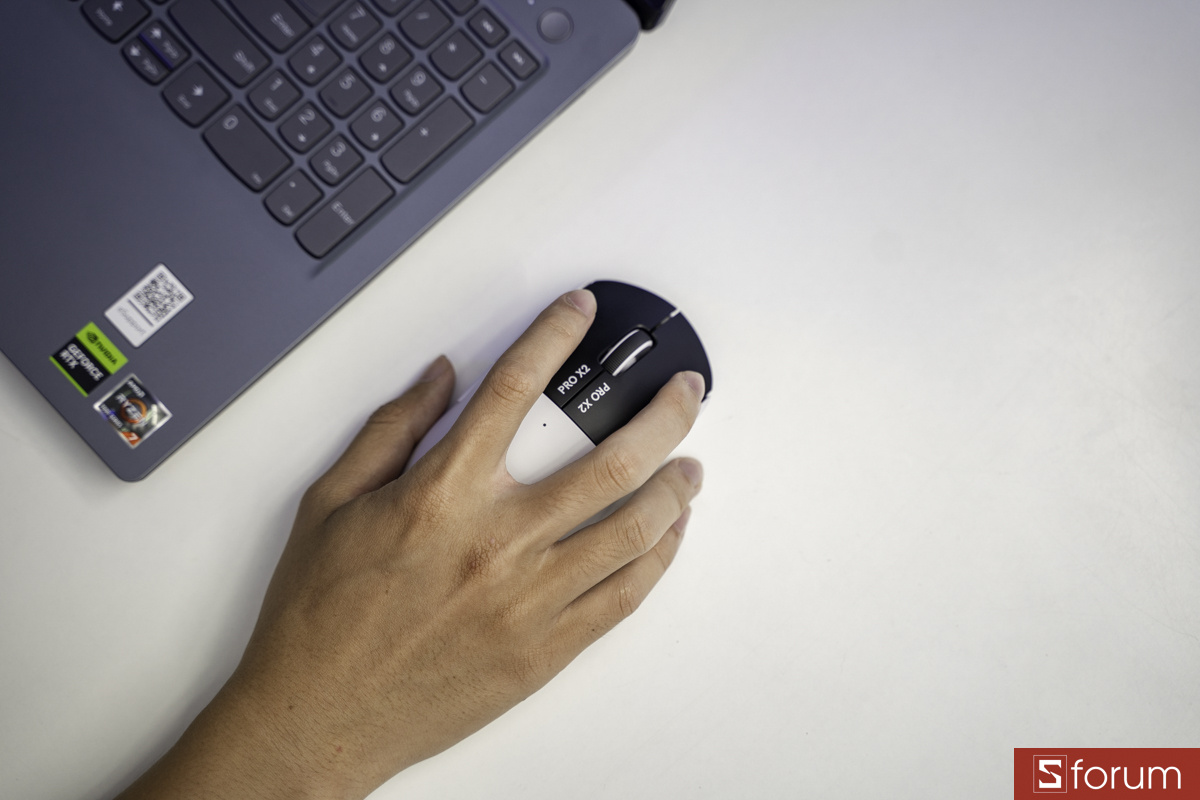 Ngoiaj hình Logitech Pro X2 Superstrike