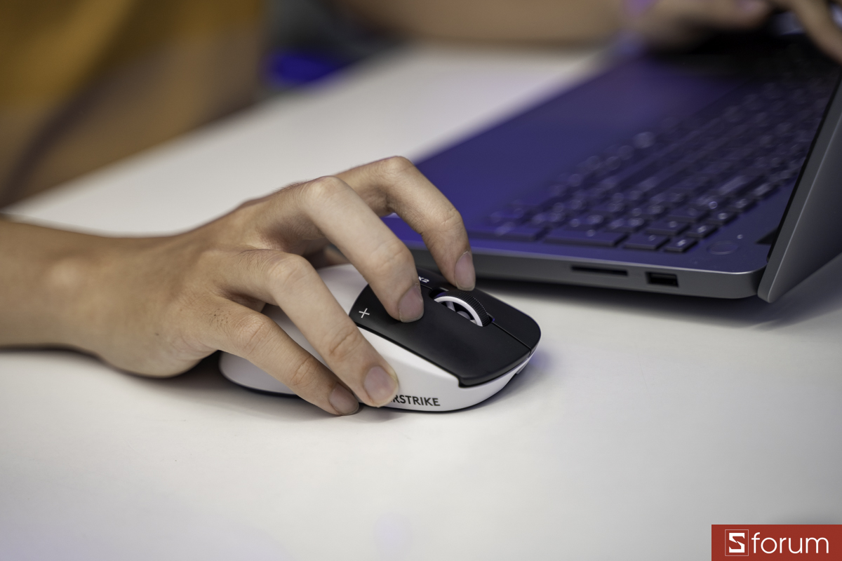 Cảm giác nhấn switch trên Logitech Pro X2 Superstrike