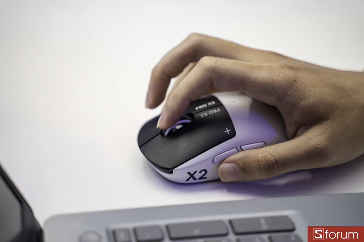 Ngoiaj hình Logitech Pro X2 Superstrike