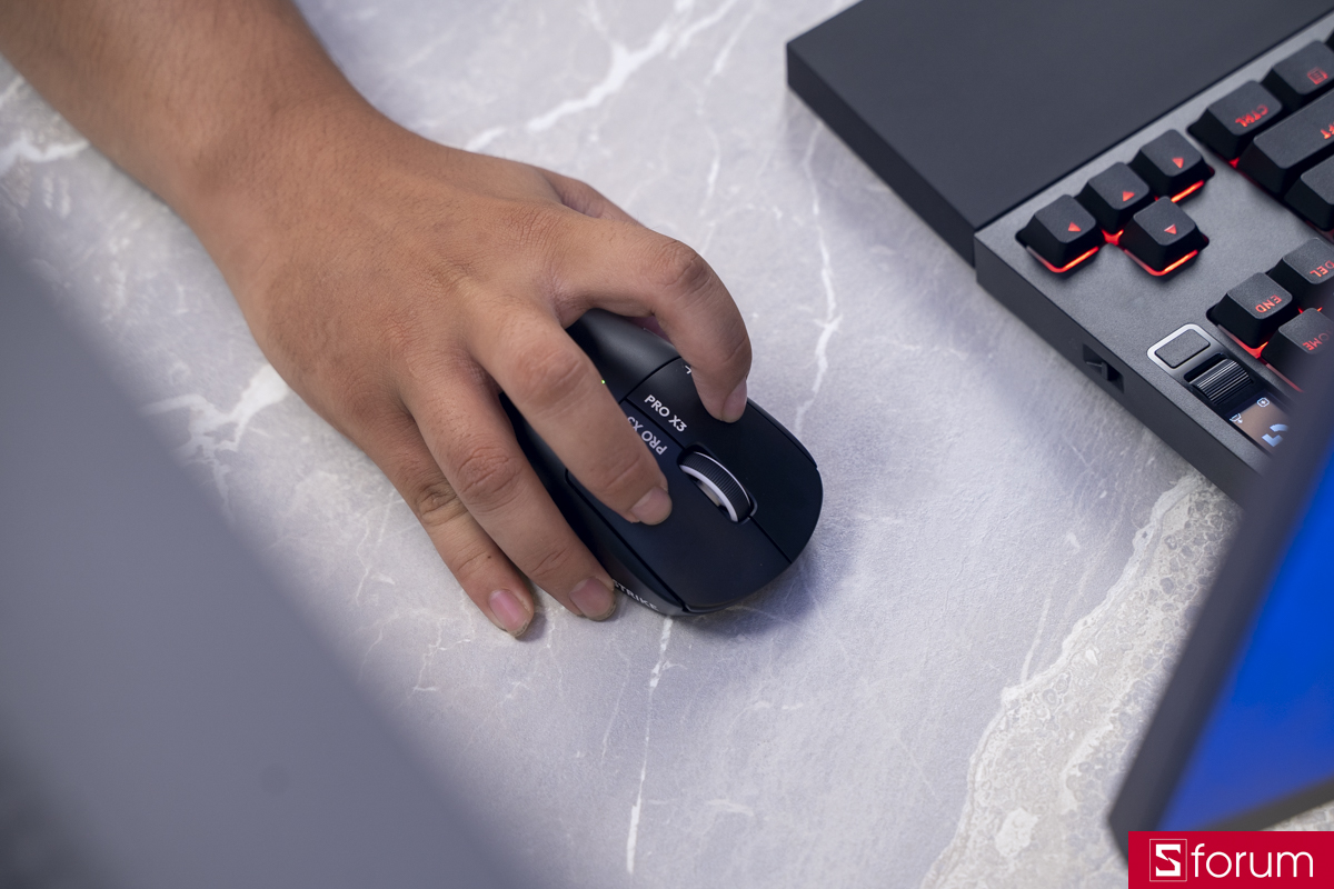 Trên tay Logitech PRO X3 SUPERSTRIKE