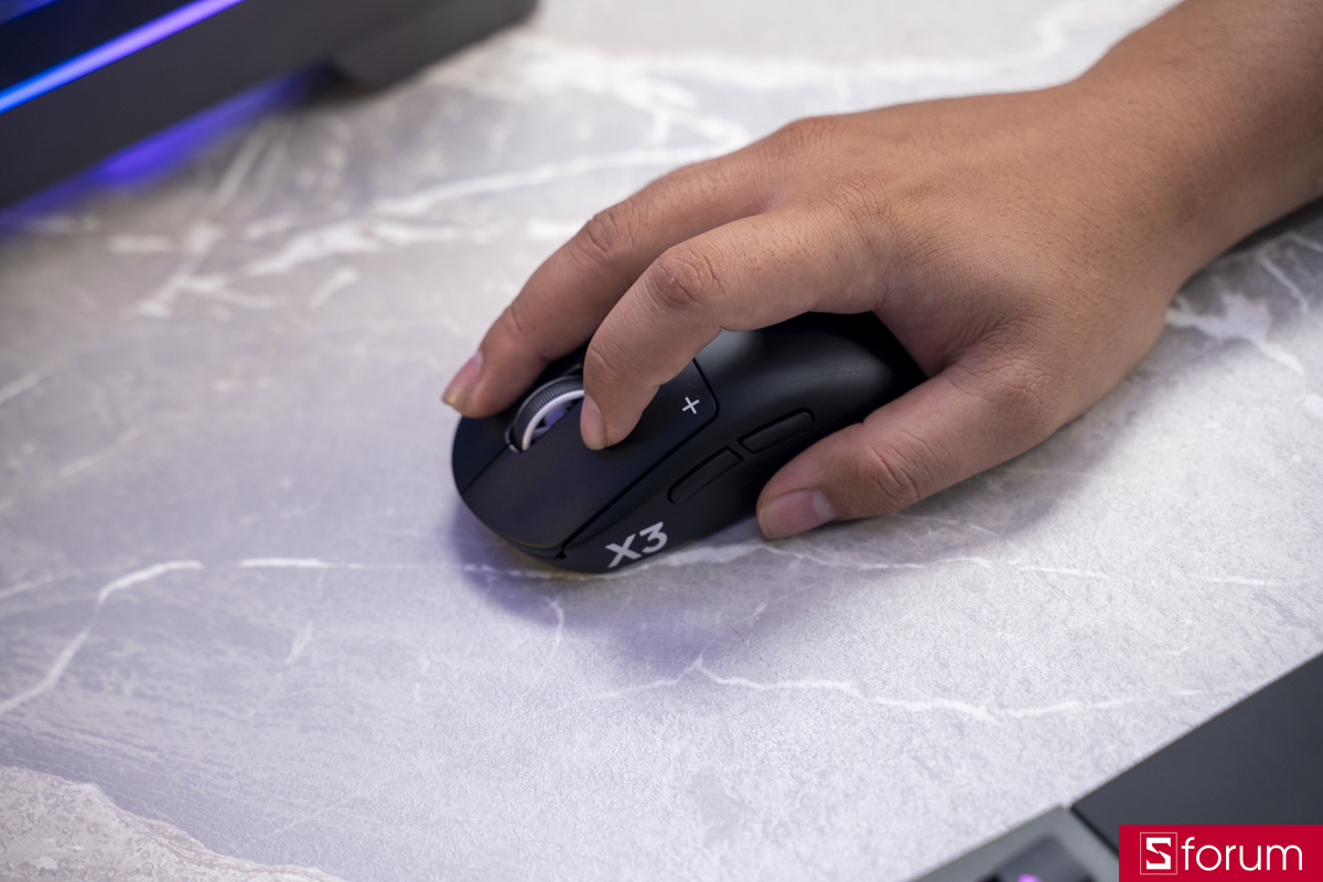 Phím bấm trên Logitech PRO X3 SUPERSTRIKE