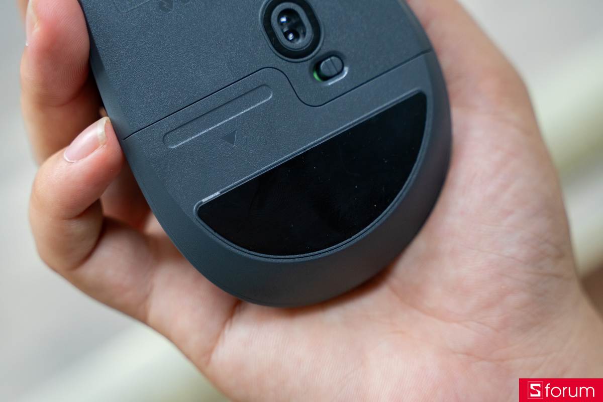 Feet cao su trên Logitech M840 L