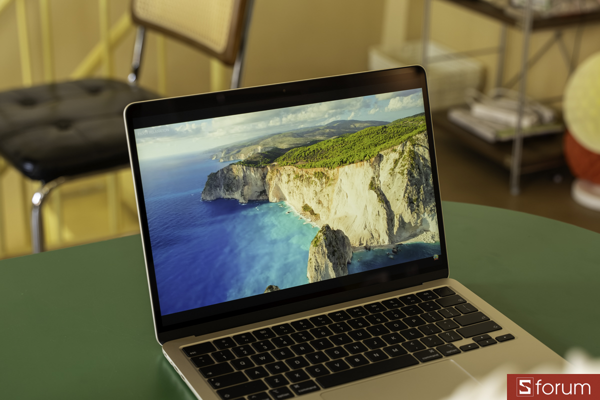 Màn hình MacBook Air M5