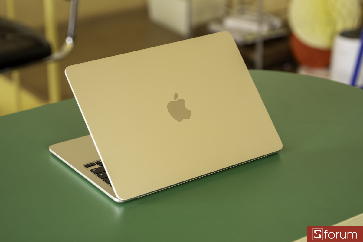 Trên tay MacBook Air M5